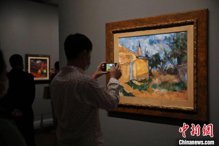 “現代藝術100年——意大利國家現當代美術館珍藏”藝術大展?！埡鄠?攝