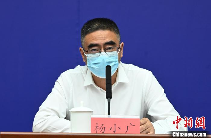 成都市政府副秘書長、市衛(wèi)健委主任楊小廣。　安源 攝