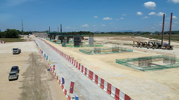 哥打巴魯車(chē)站施工現(xiàn)場(chǎng)。中國(guó)交通建設(shè)有限公司供圖