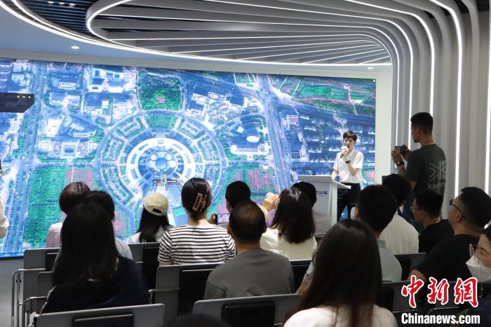 數(shù)字地球技術(shù)應(yīng)用講解?！≈锌菩菆D供圖