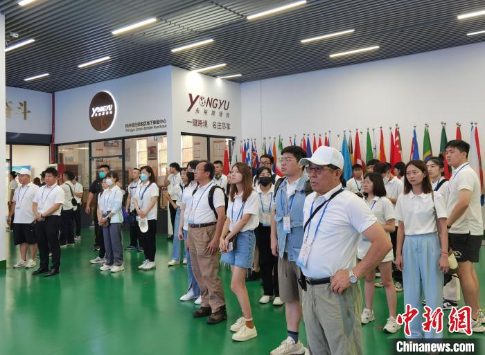 臺灣青年參訪浙江。　鮑夢妮 攝