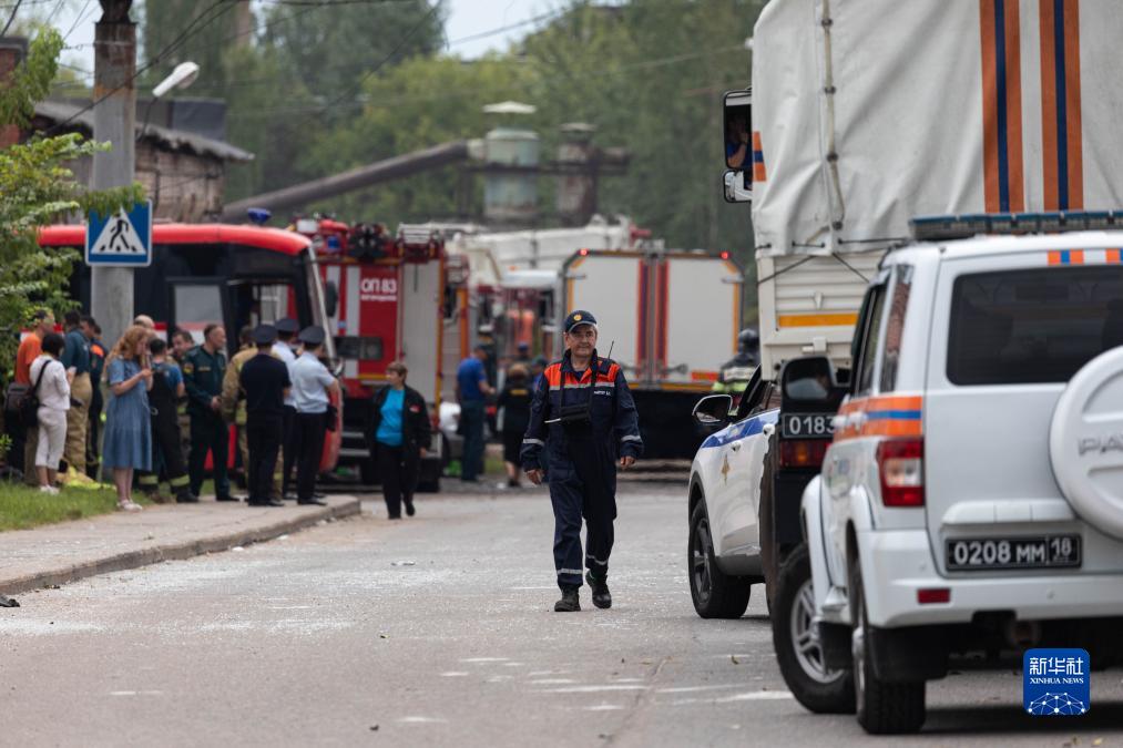 8月9日，在俄羅斯莫斯科州，救援人員在現(xiàn)場工作。