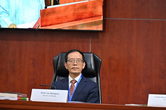 浙江師范大學(xué)非洲研究院院長(zhǎng)劉鴻武作會(huì)議總結(jié)。浙江師范大學(xué)非洲研究院供圖