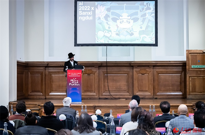 城市建筑與文化創(chuàng)意設(shè)計(jì)師卡姆·帕尼薩講述他和四川的故事。人民網(wǎng) 郭錦標(biāo)攝