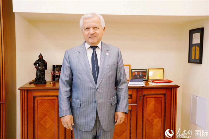 阿納托利·托濟克接受人民網(wǎng)記者專訪。人民網(wǎng) 皇甫萬里 攝