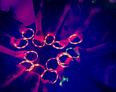 圖為玩家佩戴的手環(huán)。受訪者供圖