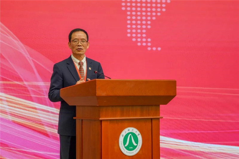 國務(wù)院學(xué)位委員會區(qū)域國別學(xué)學(xué)科評議組秘書長、浙江師范大學(xué)非洲研究院（非洲區(qū)域國別學(xué)院）院長劉鴻武致辭。主辦方供圖