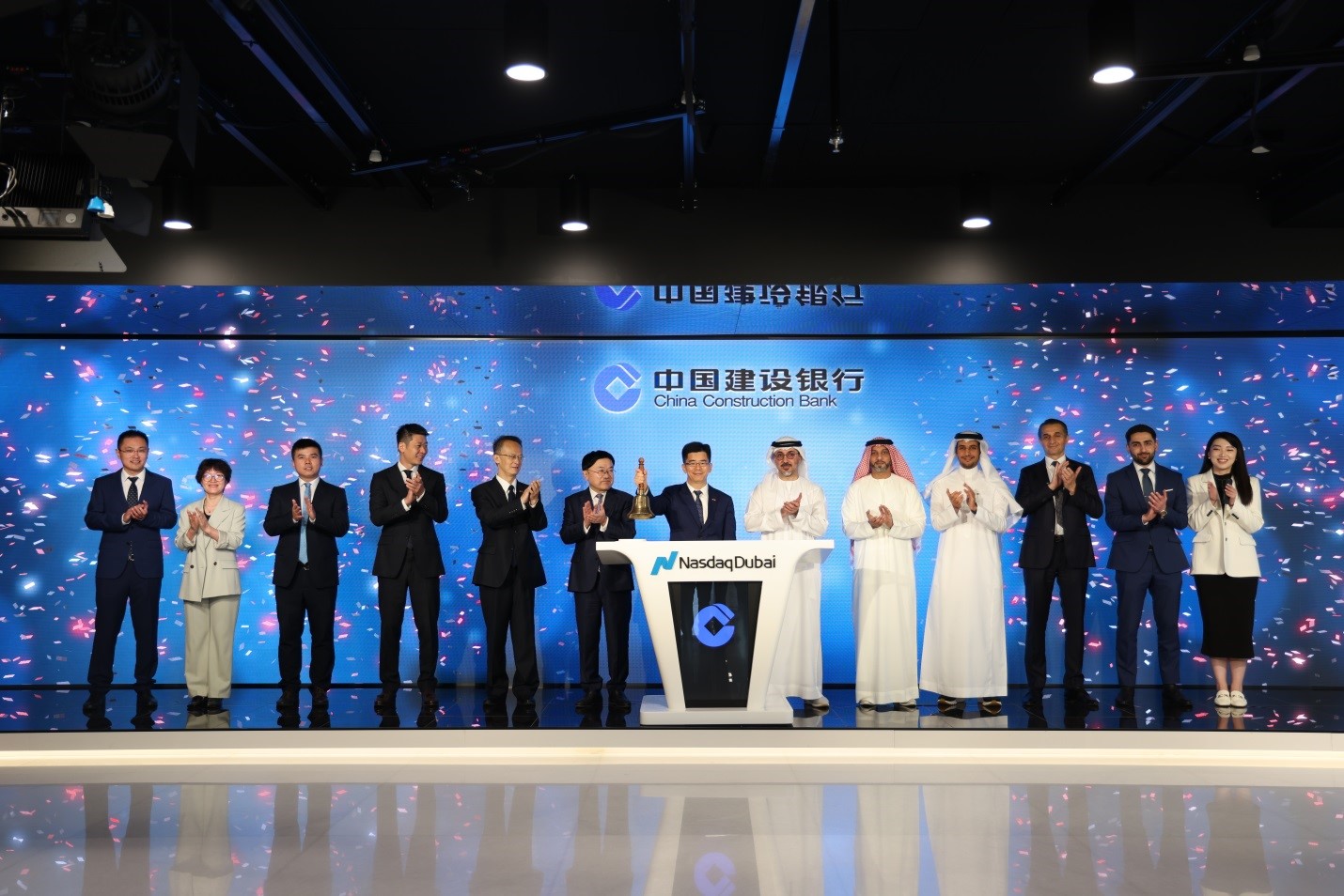 綠色債券上市儀式現(xiàn)場。人民網實習生 滕婧含攝