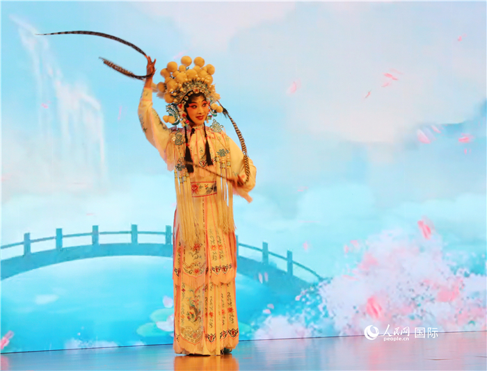四川省成都市川劇研究院帶來了精彩的川劇演出。人民網(wǎng)記者 李志偉攝