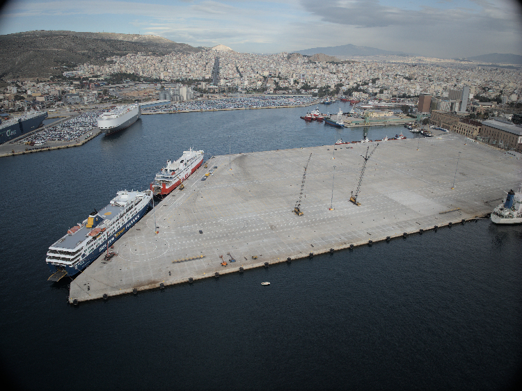 赫拉克萊烏斯?jié)L裝碼頭全景。比雷埃夫斯港港務(wù)局供圖