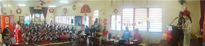 “歡樂春節(jié)進校園”在斐濟勞托卡中華學校禮堂舉行。陳鵬攝