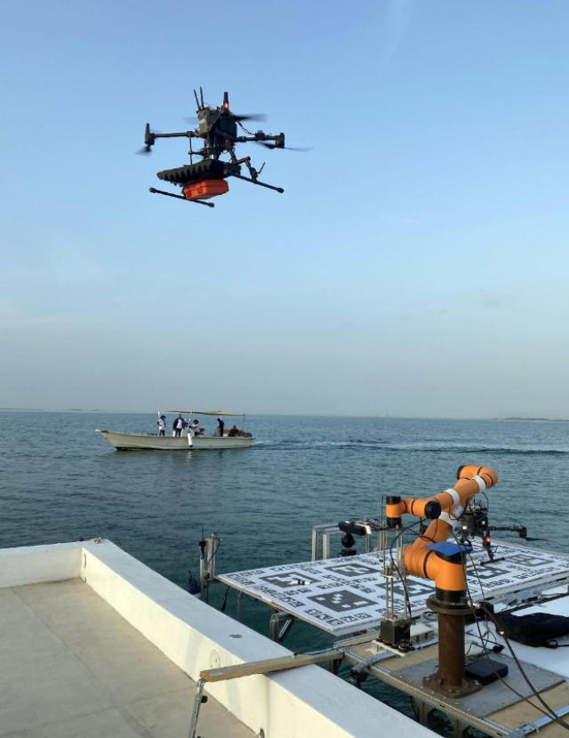 圖為飛鷹隊(duì)在比賽中。北京理工大學(xué)供圖