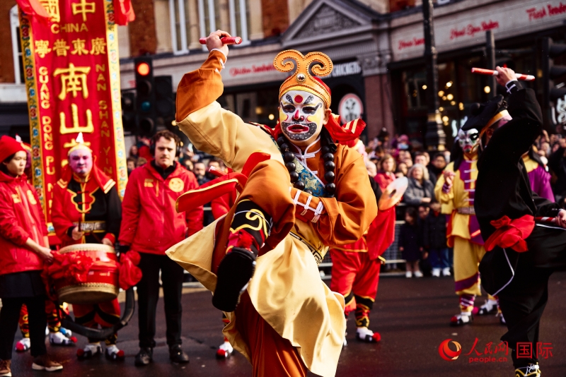 倫敦新春慶典現(xiàn)場。人民網(wǎng) 郭錦標、楊浩鵬攝