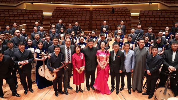 “”天地永樂·中國節(jié)“”音樂會演出人員合影。中國駐德國大使館供圖