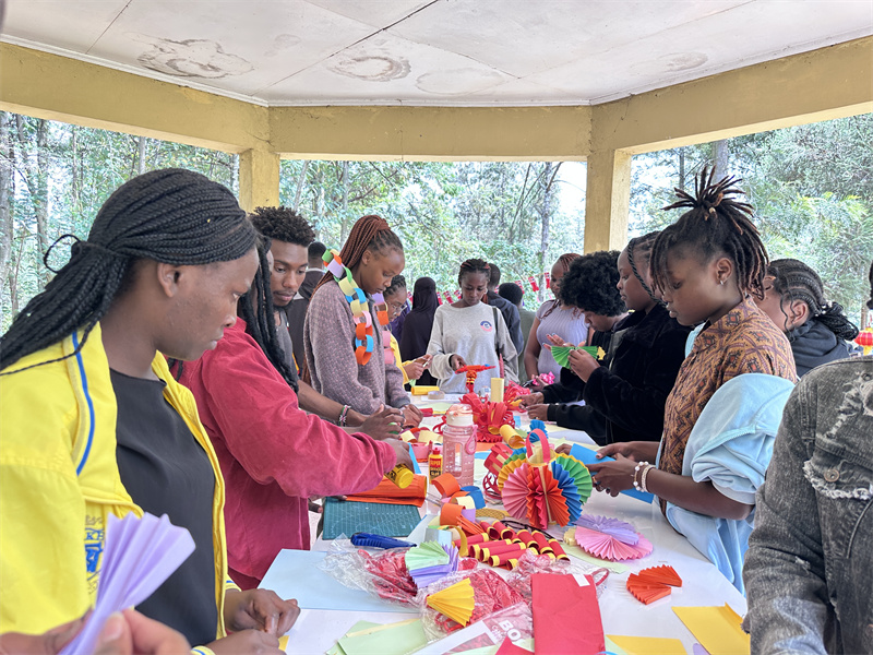 活動現(xiàn)場?？夏醽啺８耦D大學孔子學院供圖