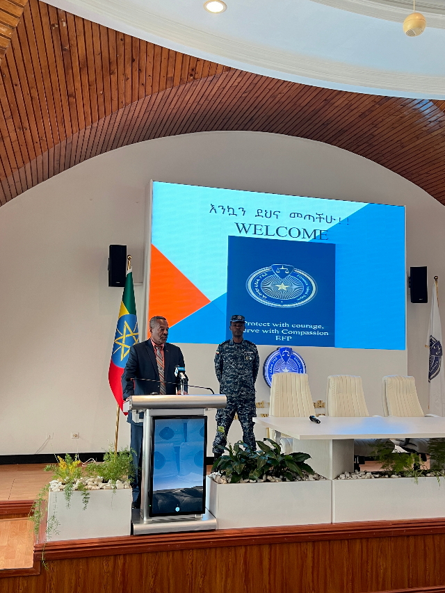 圖為埃塞警察大學校長梅斯芬·阿貝貝致辭。亞的斯亞貝巴大學孔子學院供圖