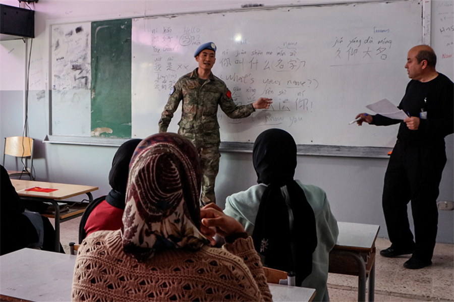 漢語班授課現(xiàn)場。瞿發(fā)統(tǒng)攝