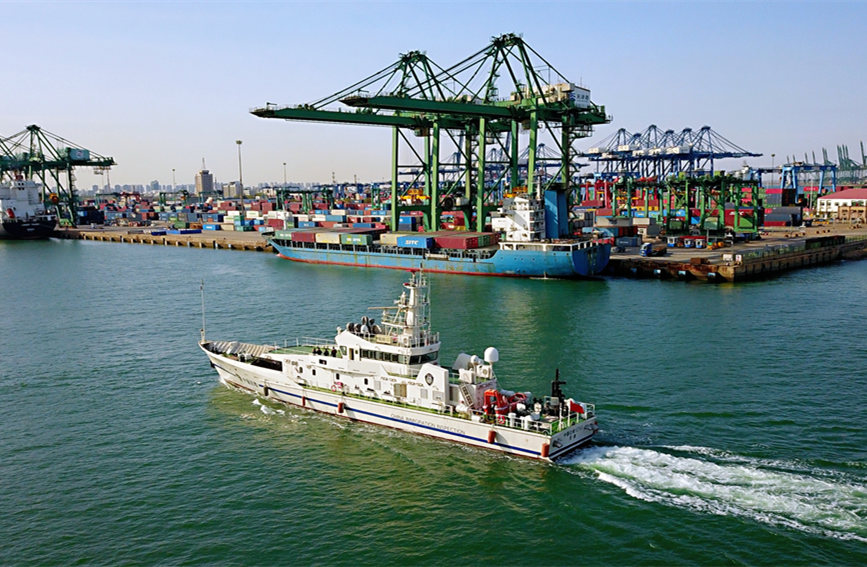 11家涉海部門聯(lián)合開展海上巡航。天津邊檢總站供圖