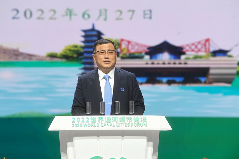 揚州市委常委、常務副市長陳鍇竑作推介發(fā)言。邵丹攝