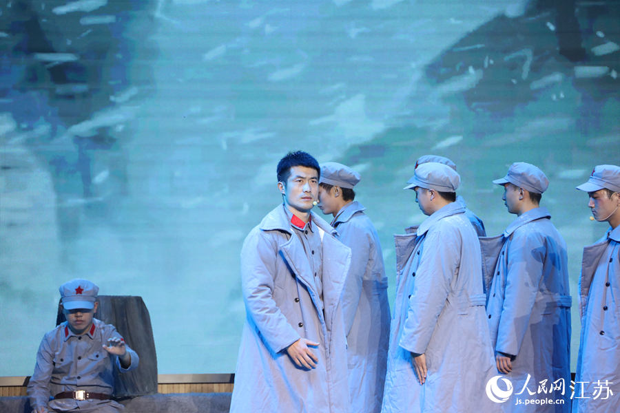 淮安市山陽(yáng)小學(xué)帶來(lái)的紅色故事宣講《豐碑》。人民網(wǎng) 張瀚天攝