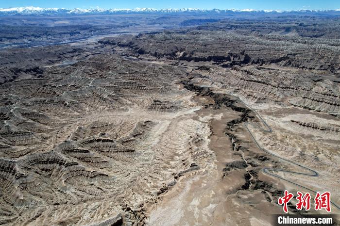 4月5日，西藏阿里札達(dá)土林。(無人機(jī)照片) 李林 攝