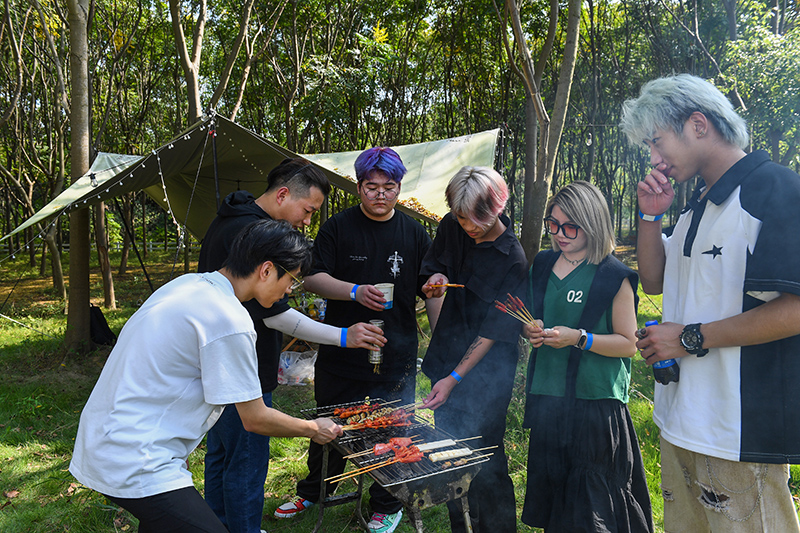 從馬達(dá)加斯加到肥東，楊晉打理的雨悅山房深受年輕人的喜愛。吳芳攝