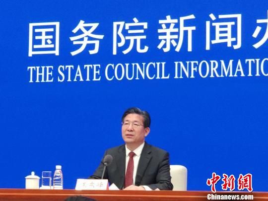 河北省委書記、省人大常委會主任王東峰答記者問　郭超凱　攝