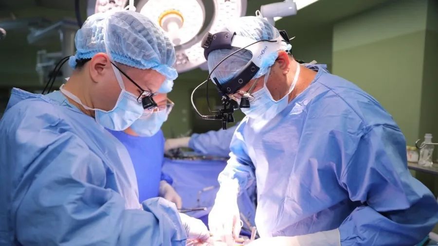 17歲少年咳嗽發(fā)熱15天，找不到感染原因！一查心臟更嚇人！上海醫(yī)生出手→