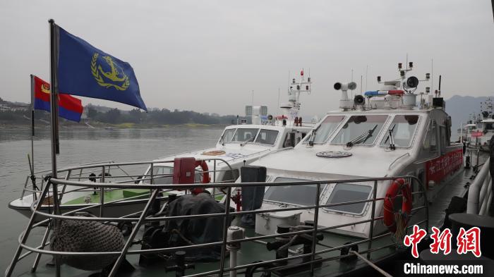 聯(lián)合巡江守護活動現(xiàn)場。　江安縣融媒體中心 攝