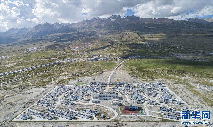 （新華全媒頭條·走向我們的小康生活·圖文互動(dòng)）（1）扎西德勒，我們的新家園——西藏易地扶貧搬遷搬出幸福美好新生活