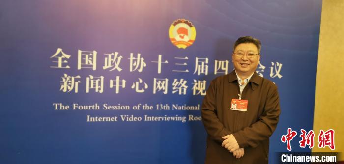 圖為全國政協(xié)委員、青海省統(tǒng)戰(zhàn)部部長公保扎西。受訪者供圖