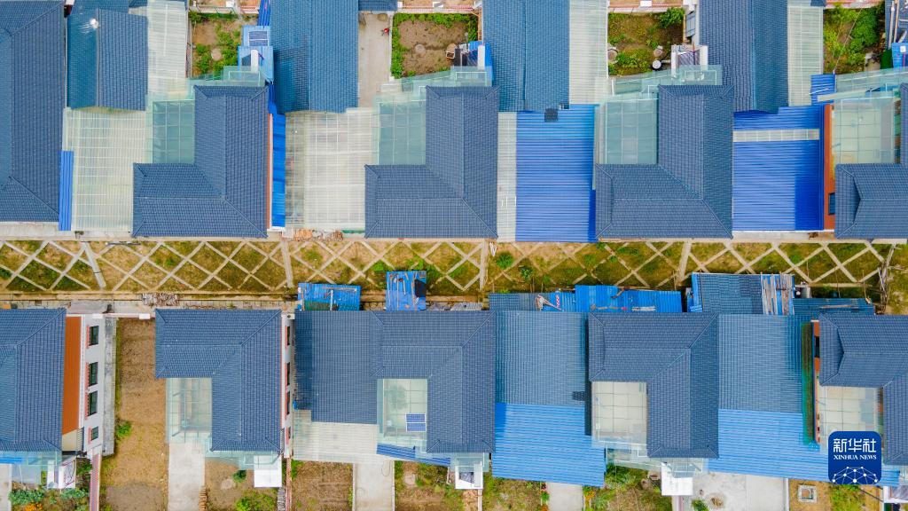 西藏林芝：易地搬遷，迎來(lái)幸福新生活