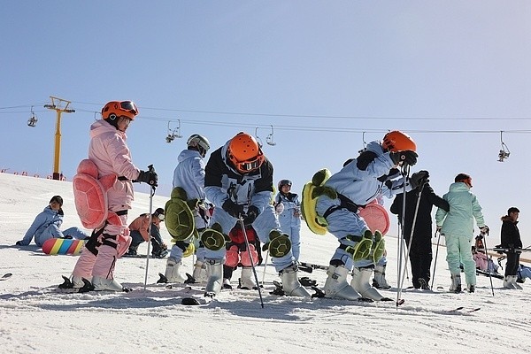 全球媒體聚焦 | 美國(guó)媒體：春節(jié)消費(fèi)熱潮預(yù)示中國(guó)進(jìn)入消費(fèi)新時(shí)代
