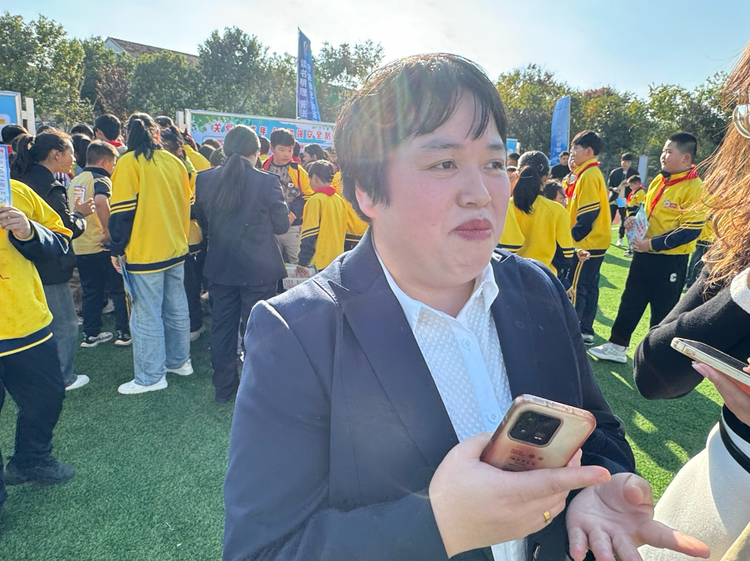 改革沃土綻放法治之花——“全國網(wǎng)絡普法行安徽站”活動采訪團走進小崗村