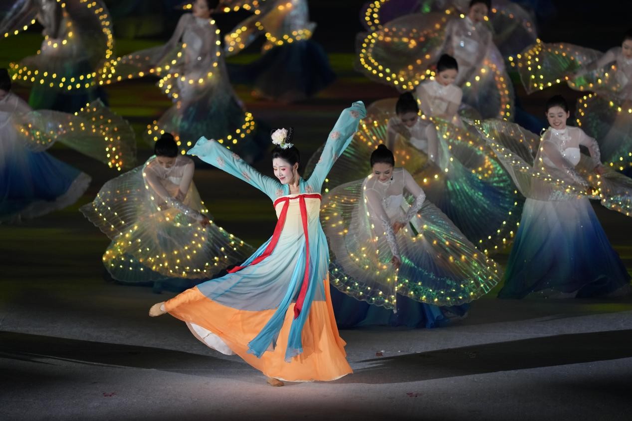 成都世運(yùn)會(huì)開幕！展現(xiàn)出中國(guó)式現(xiàn)代化萬(wàn)千氣象