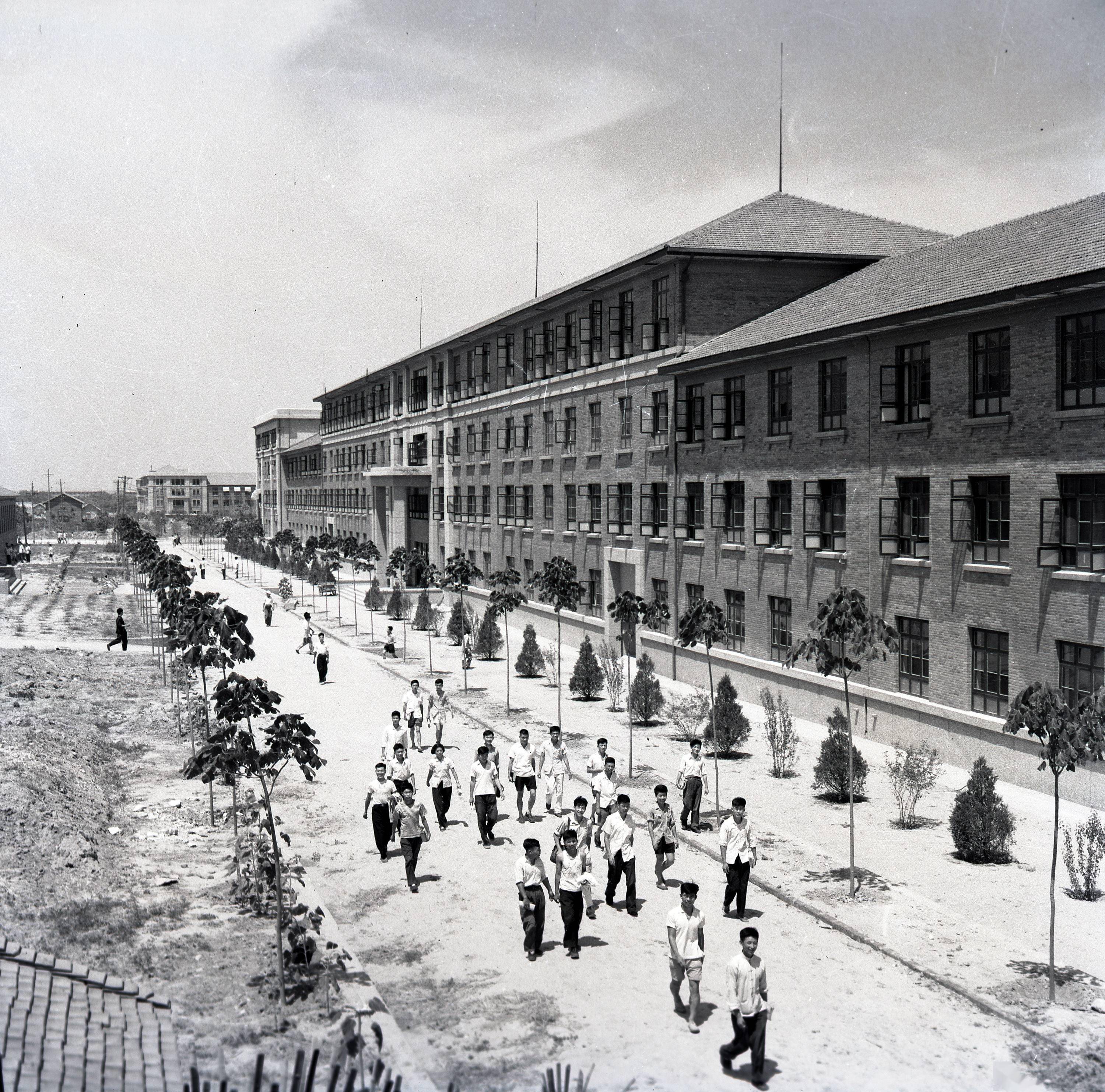 1959年拍攝的西遷后的交通大學(xué)校園一景（資料照片）。