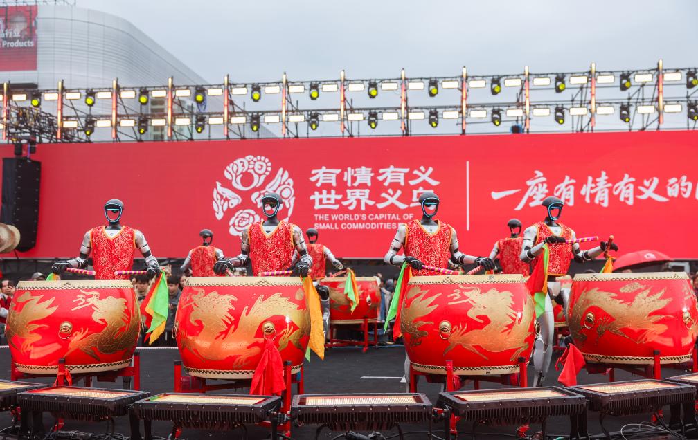 2026年2月28日，義烏全球數(shù)貿(mào)中心舉行新春開市儀式。