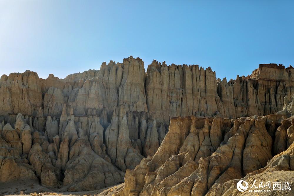 札達(dá)土林。人民網(wǎng) 李海霞攝