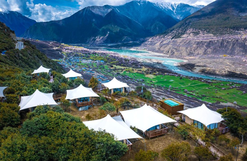 依托桃花資源，打造文旅產(chǎn)業(yè)。 張靜攝