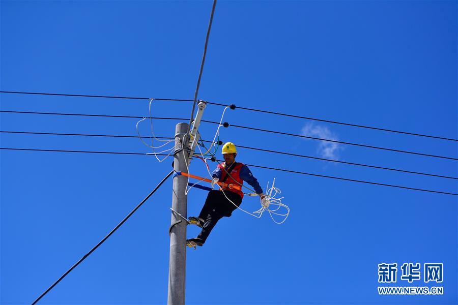 （走向我們的小康生活）（7）青?，敹啵狐S河源的幸福村