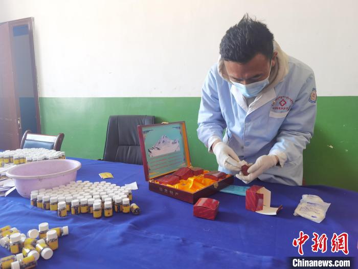 長江源頭:仁心“拉吉”守護(hù)“天邊”牧人