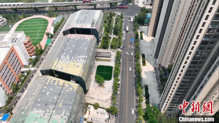 匯泉路社區(qū)一角?！「呒午?攝