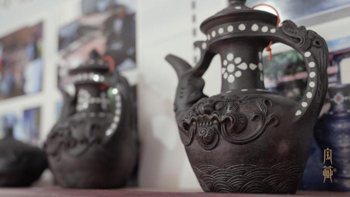 圖為尼西黑陶作品?！垍?攝