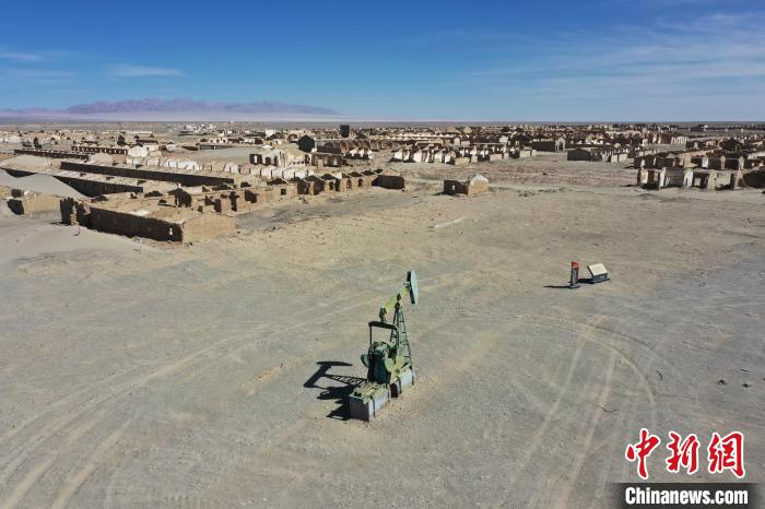 航拍青海省海西蒙古族藏族自治州茫崖市冷湖石油工業(yè)遺址保護(hù)區(qū)?！●R銘言 攝