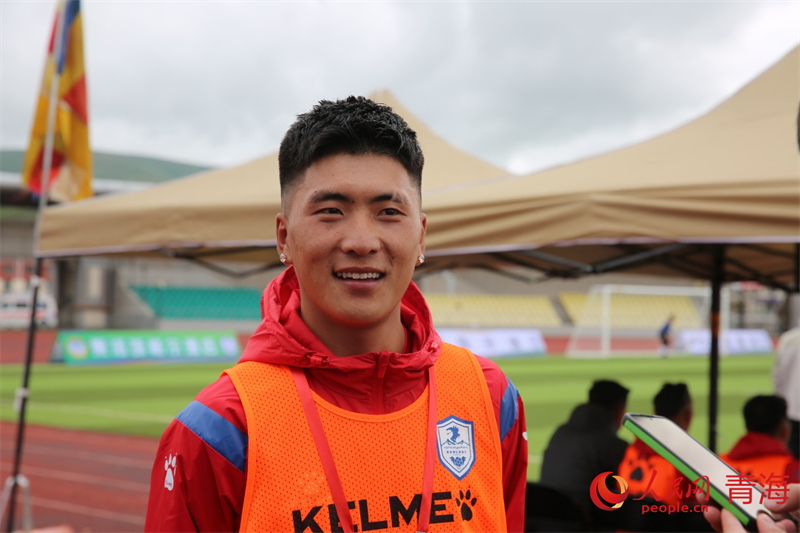 年輕的球員。人民網(wǎng) 馬可欣攝