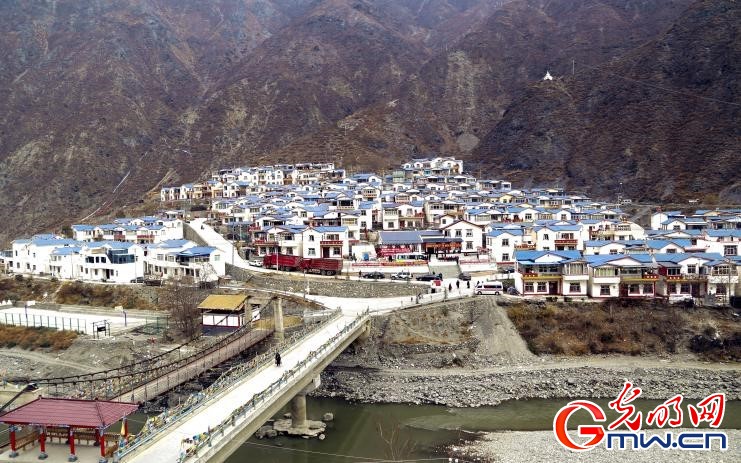 我們的家園｜黨建引領(lǐng)發(fā)展，這座高原山村“變身”別墅村