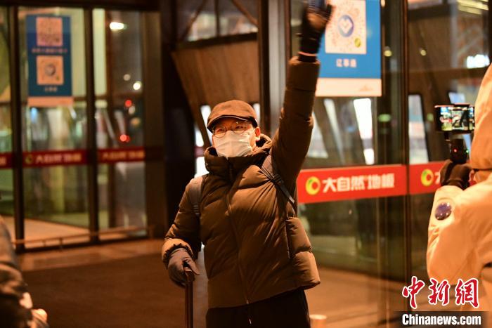 1月9日晚剛到沈陽?！¤F西區(qū)委宣傳部 攝