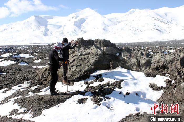 2019年10月冰體融化后遺留下的碎屑物。中科院青藏高原所 供圖