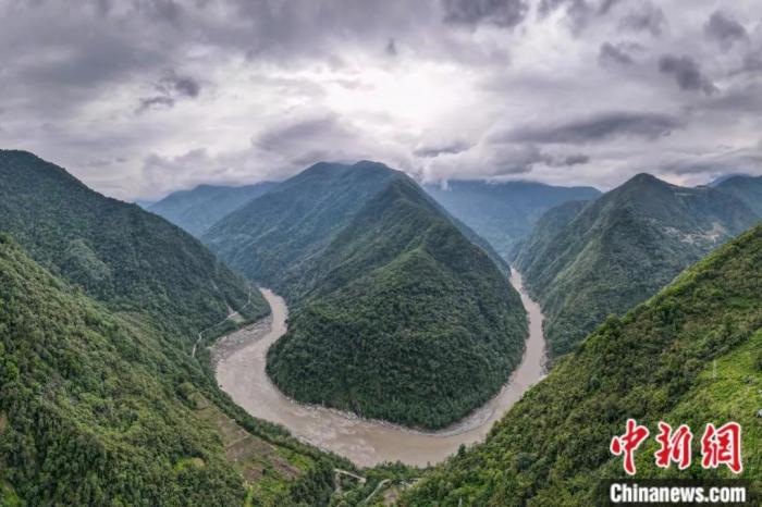 林多大拐彎。