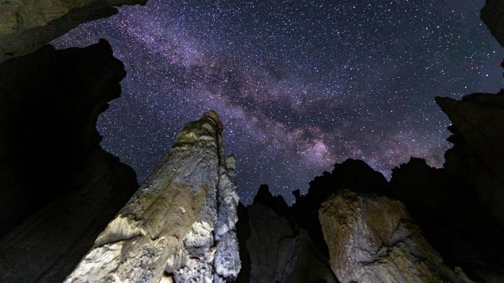 手可摘星辰。貢覺群培攝